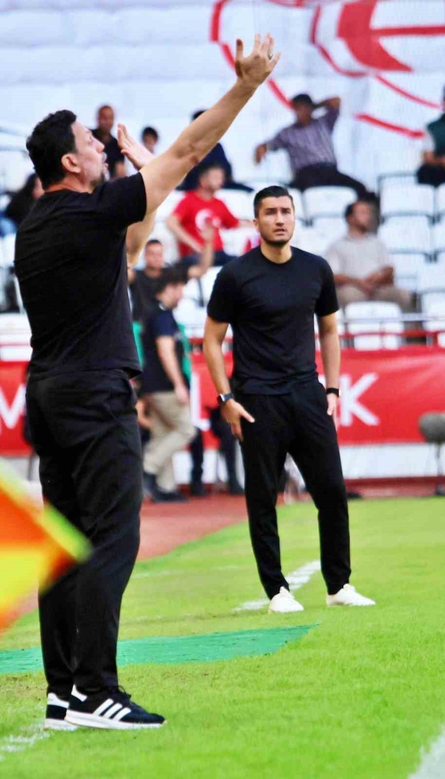 Trendyol Süper Lig: Antalyaspor: 0 - Rams Başakşehir: 2 (ilk Yarı)