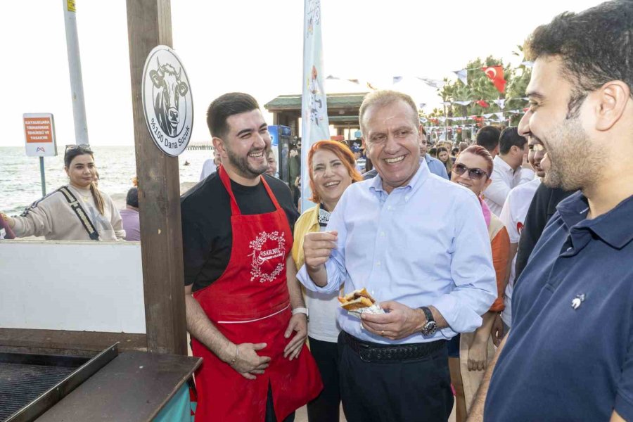 Mersin’de ’gençlik Festivali’ Coşkusu Tüm Kenti Sardı