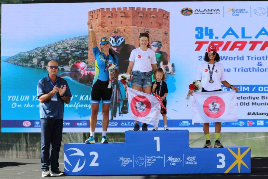 34. Uluslararası Alanya Triatlonu Tamamlandı