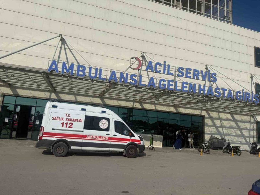 Mersin’de Okulda Gıda Zehirlenmesi Şüphesi: 26 Çocuk Hastaneye Sevk Edildi