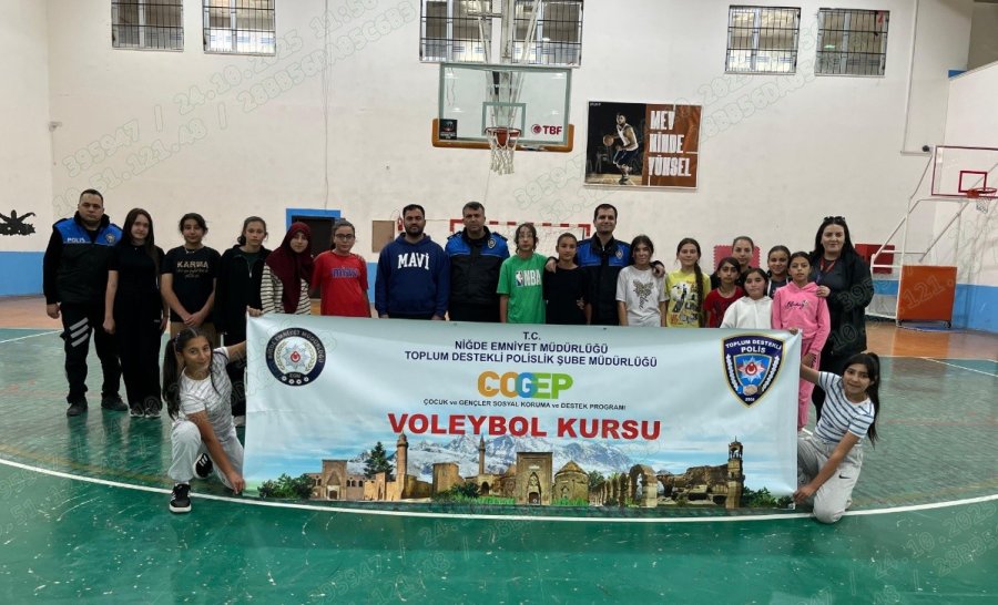 ’niğde Gençlerine Sahip Çıkıyor’ Projesiyle Voleybol Kursu Başladı