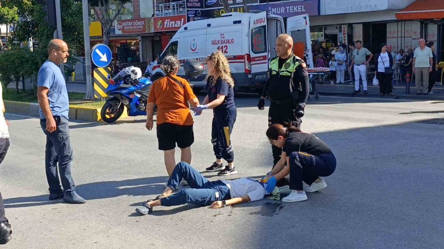 Kaza Yapıp Yaralanan Genç Kızdan, Başından Biran Olsun Ayrılmayan Trafik Polisine Kahvaltı Sözü