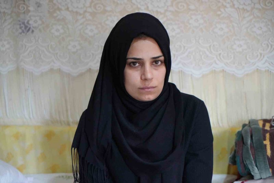 Kahramanmaraş Merkezli Büyük Depremde Bacağını Kaybetti, Eşi Terk Etti