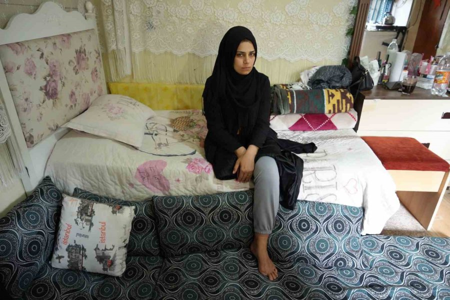 Kahramanmaraş Merkezli Büyük Depremde Bacağını Kaybetti, Eşi Terk Etti