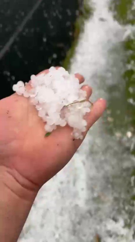 Antalya 15 Dakikada Kışı Yaşadı, Konyaaltı Sahili Beyaza Büründü