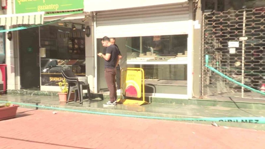 Antalya’da Kameraları Boyayıp, Çelik Kasayı Delerek Kuyumcudan 5 Kilo Altın Çalıp Kaçtılar