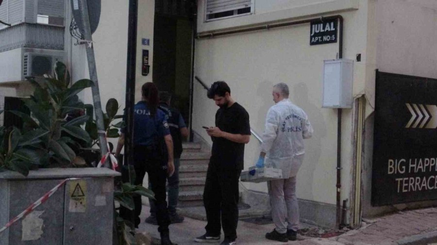 1 Saat Yanından Ayrıldı, Geri Döndüğünde Yaşlı Adamı Ölü Olarak Buldu