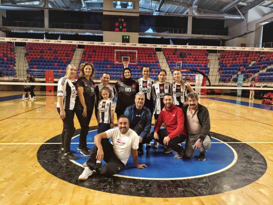 Niğde Ömer Halisdemir Üniversitesi Takımlarından Kamu Sporlarında Büyük Başarı