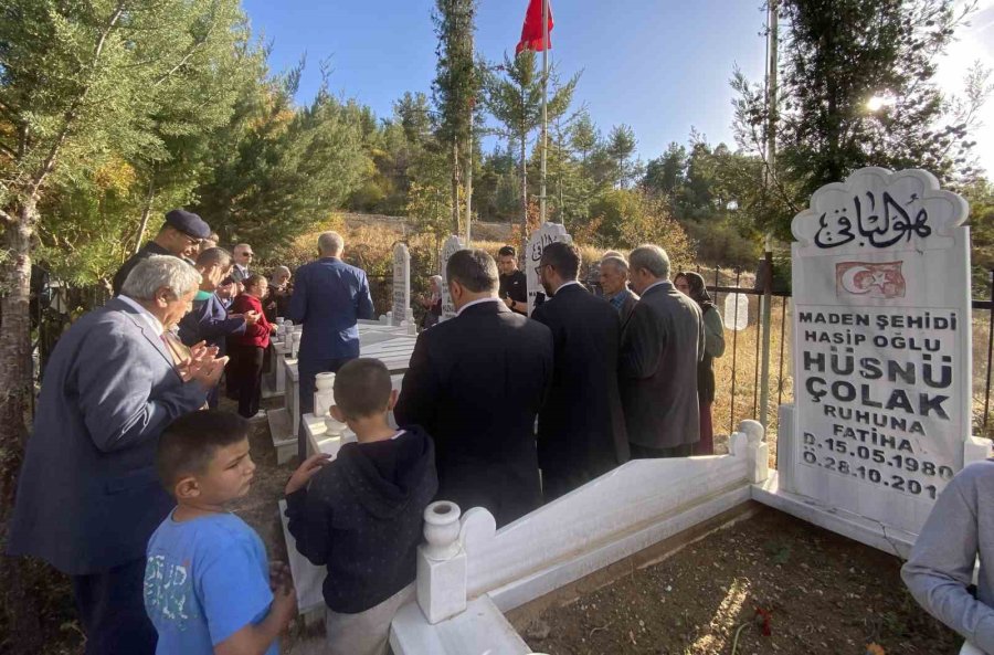 Ermenek’teki Maden Faciasında Hayatını Kaybeden İşçiler Mezarları Başında Anıldı