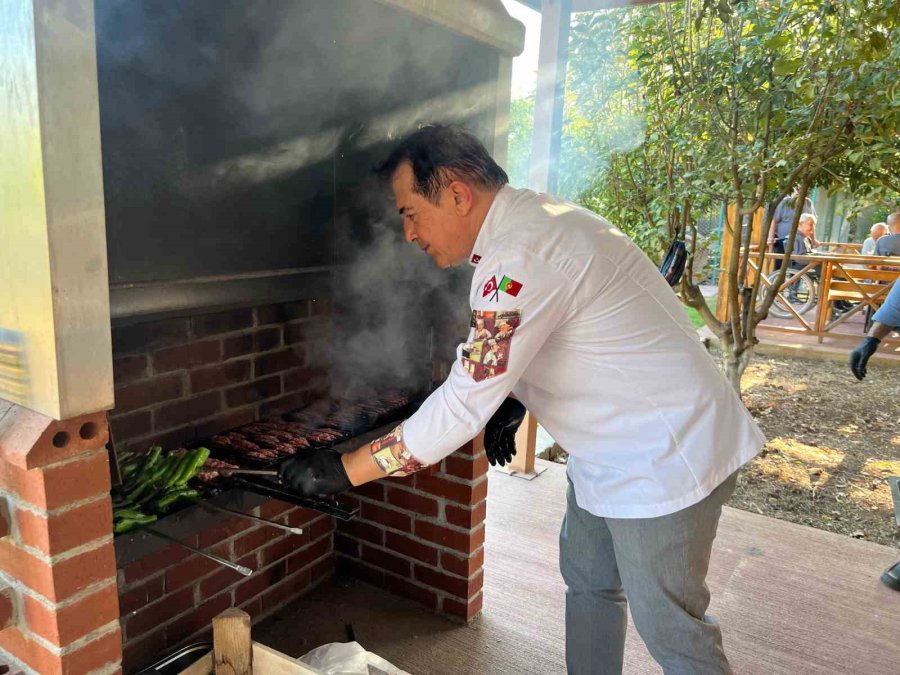 Ünlü Şef Fikret Özdemir’den Huzurevi Sakinlerine Lezzet Dolu Ziyafet