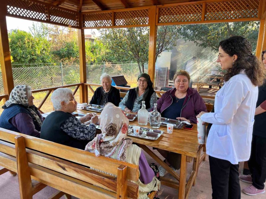 Ünlü Şef Fikret Özdemir’den Huzurevi Sakinlerine Lezzet Dolu Ziyafet