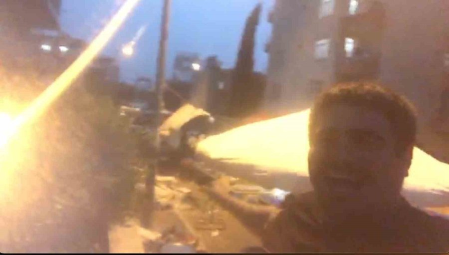 Fırtına Pazar Yerindeki Güneşlikleri Devirdi, Tezgahları Savurdu