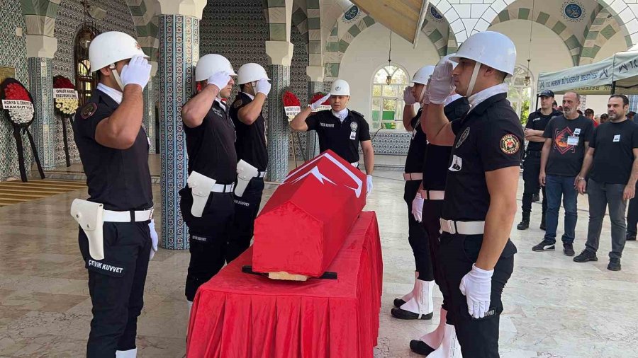 Şehit Emniyet Müdürü Altuğ Verdi’nin Babası Mersin’de Toprağa Verildi