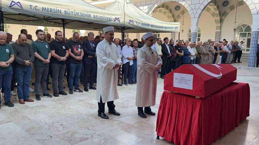 Şehit Emniyet Müdürü Altuğ Verdi’nin Babası Mersin’de Toprağa Verildi