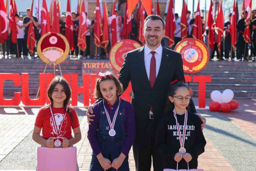 Cumhuriyet’in 102. Yıl Dönümü Manavgat’ta Kutlandı