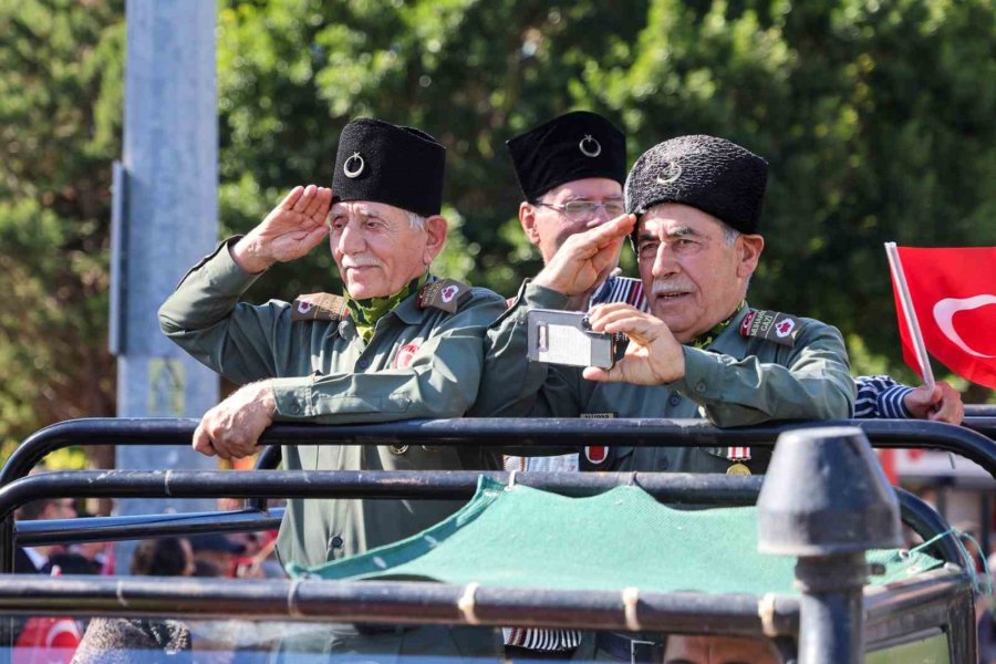 Cumhuriyet’in 102. Yıl Dönümü Manavgat’ta Kutlandı