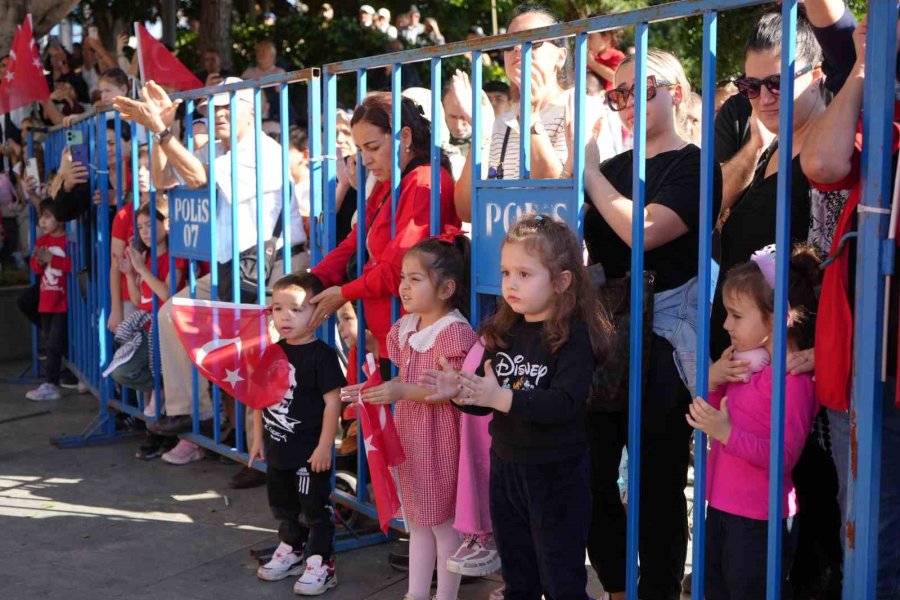 Antalya’da Cumhuriyet’in 102’nci Yılı Kutlamaları