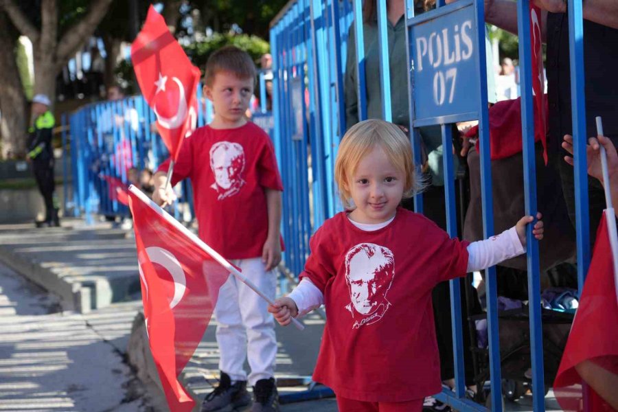 Antalya’da Cumhuriyet’in 102’nci Yılı Kutlamaları