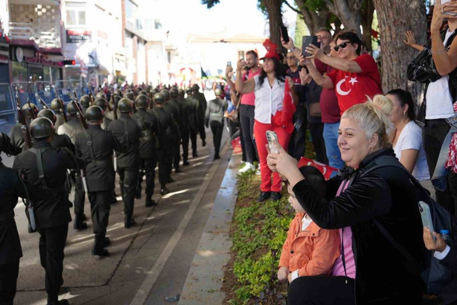 Antalya’da Cumhuriyet’in 102’nci Yılı Kutlamaları