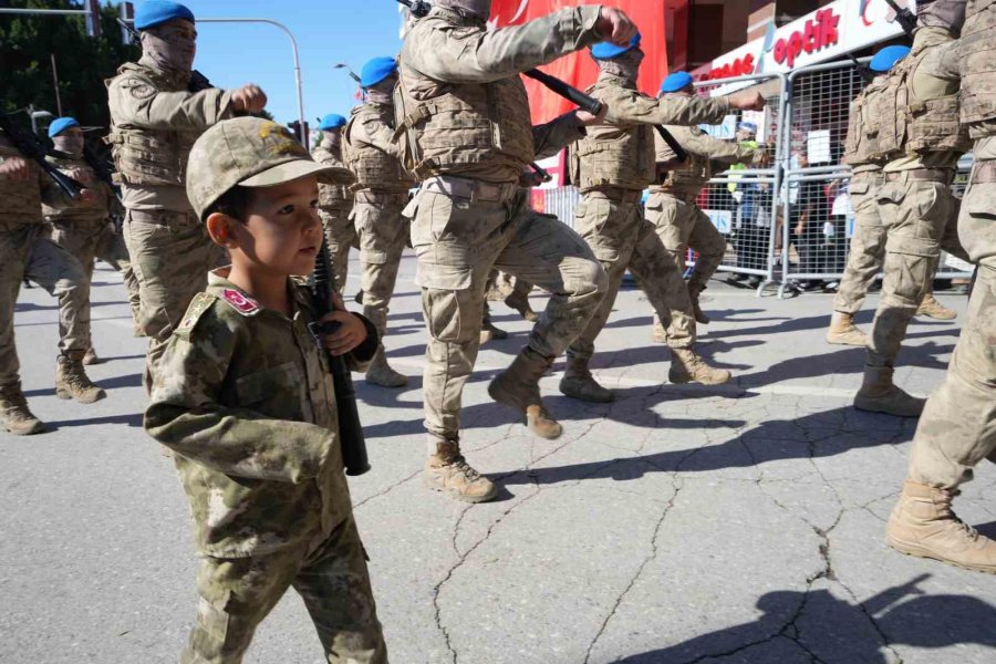 Antalya’da Cumhuriyet’in 102’nci Yılı Kutlamaları