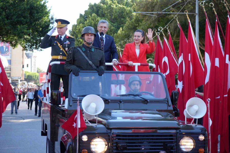 Antalya’da Cumhuriyet’in 102’nci Yılı Kutlamaları