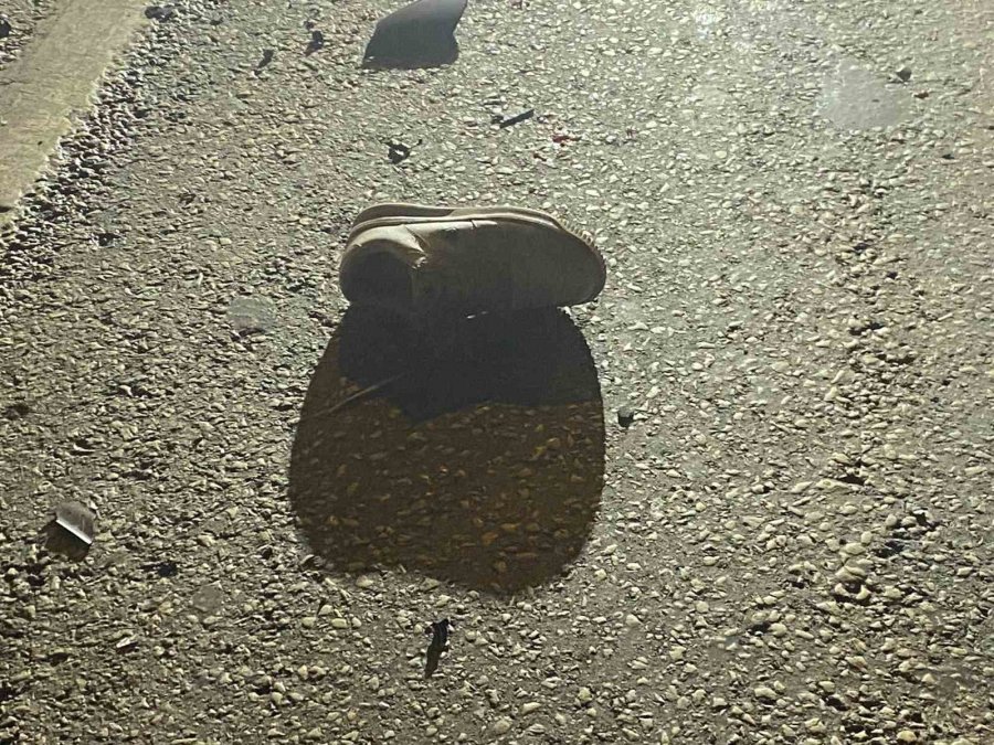 Park Halindeki Tıra Çarpan Motosikletli Genç Kazada Hayatını Kaybetti