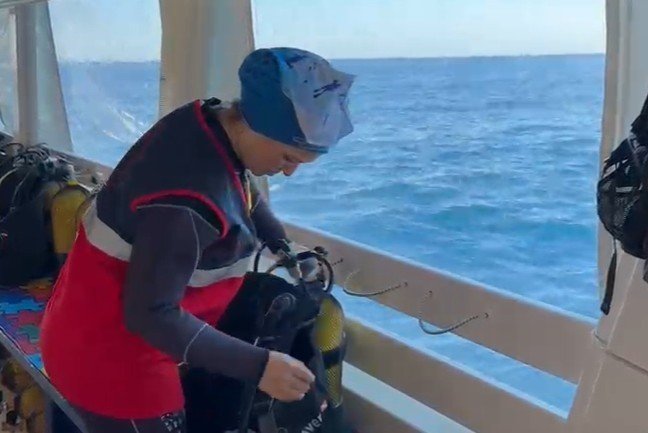 Denizin Altında İşaret Diliyle İstiklal Marşı’nı Okudular