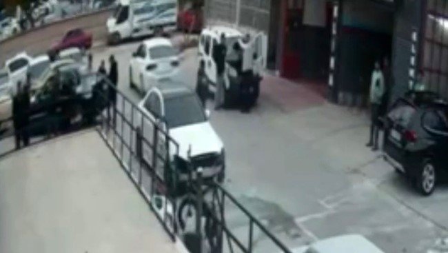 Konya’da 12 Kişinin Yaralandığı Silahlı Saldırı Kamerada