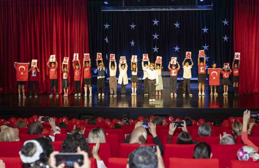 Mersin’de Çocuk Kampüsleri 29 Ekim Coşkusunda Tek Yürek Oldu