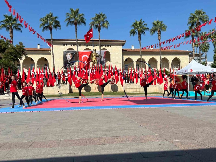 Mersin’de Cumhuriyet Bayramı Renkli Gösterilerle Kutlandı
