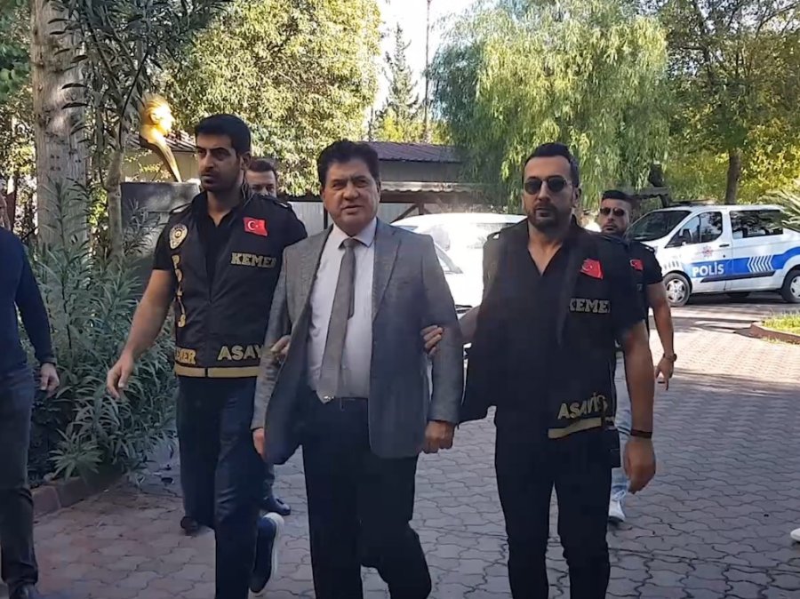 Gözaltına Alınan Eski Kemer Belediye Başkanı Gül Tutuklandı