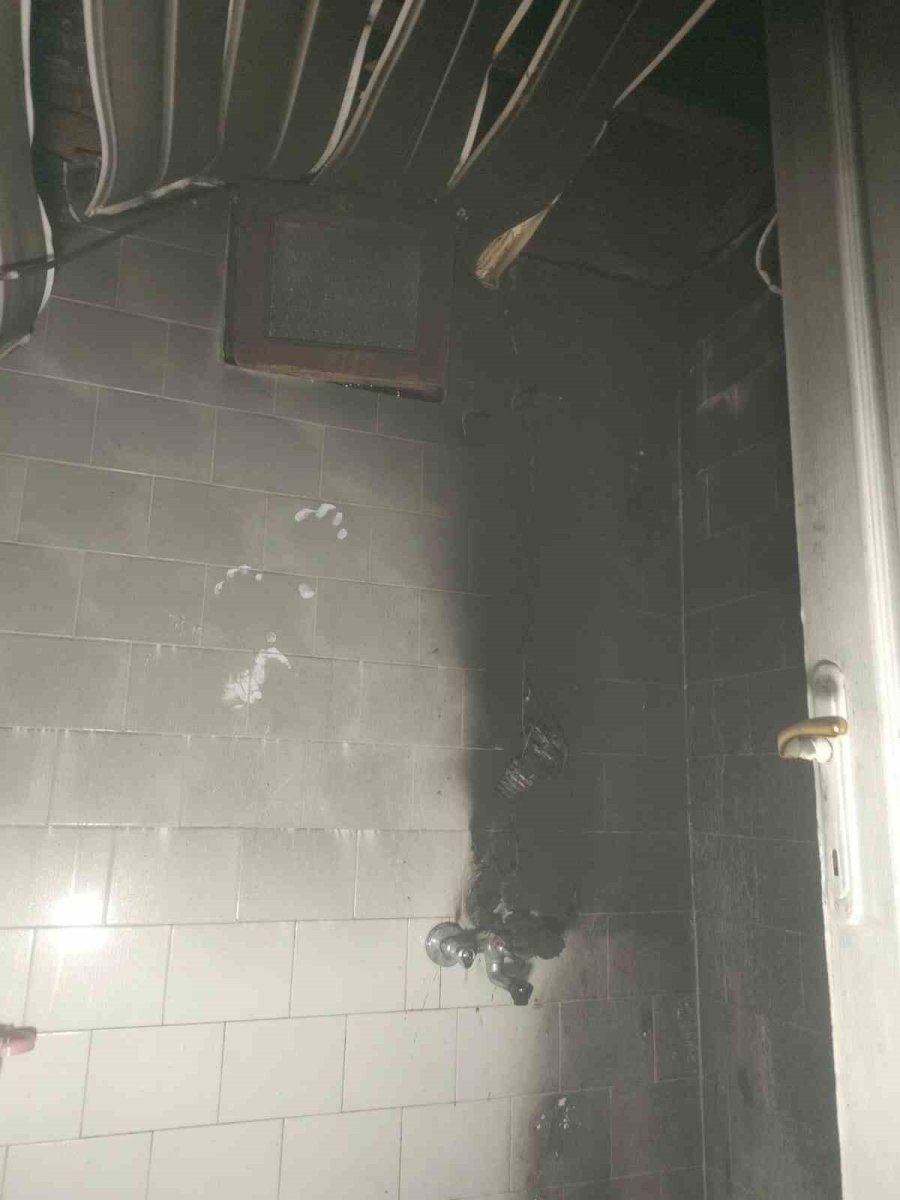 Alanya’da Evin Banyosunda Çıkan Yangın Korkuttu
