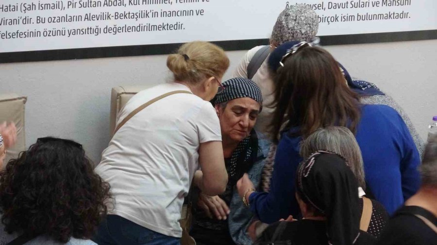 Babasının Mezarını Ziyaretten Dönerken Geçirdiği Kazada Hayatını Kaybetti