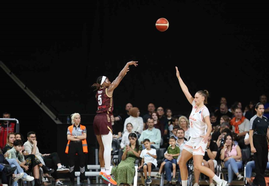 Fıba Kadınlar Avrupa Ligi: Çimsa Çbk Mersin: 83 - Umana Reyer Venezia: 69