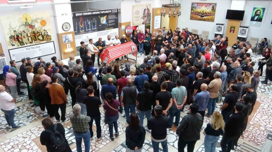 Babasının Mezarını Ziyaretten Dönerken Geçirdiği Kazada Hayatını Kaybetti