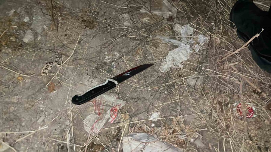 Kamyonunda Yaralı Halde Bulunan Şahıs Hastaneye Kaldırıldı