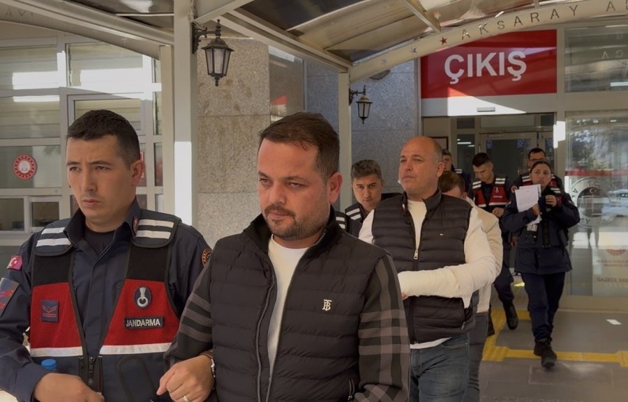 Polise Yumruklu Saldırıda 3 Şahıs Tutuklandı