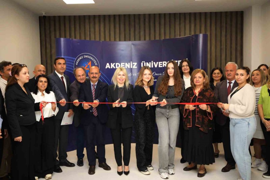 Akdeniz Üniversitesi Kütüphanesi Yüzde 30 Büyüdü