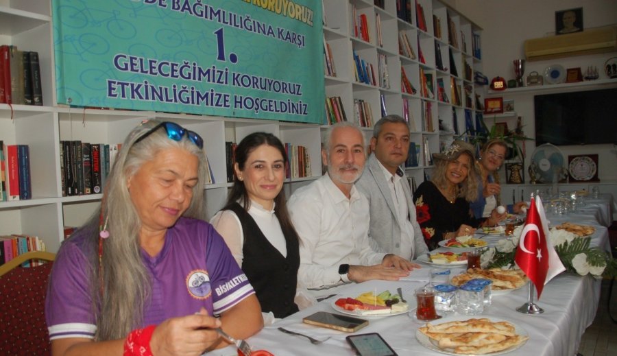 Mersin’de Bağımlılığa Karşı Pedallar Gelecek İçin Dönecek