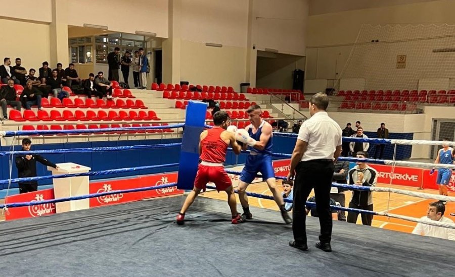 Akdeniz Belediye Spor’dan Kayseri’de Şampiyonluk Geçidi