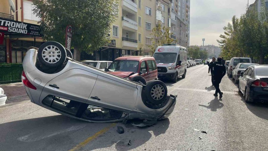 Ortalığın Savaş Alanına Döndüğü Kaza Kamerada: 1 Yaralı