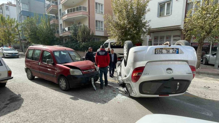 Ortalığın Savaş Alanına Döndüğü Kaza Kamerada: 1 Yaralı