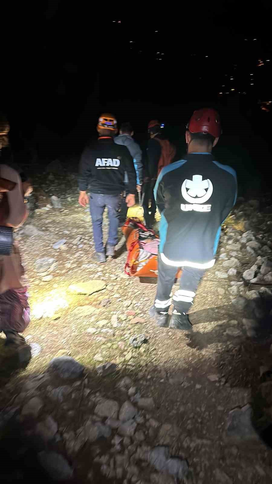 Antalya’da Dağlık Alanda Mahsur Kalan Ukraynalı Kadın Kurtarıldı