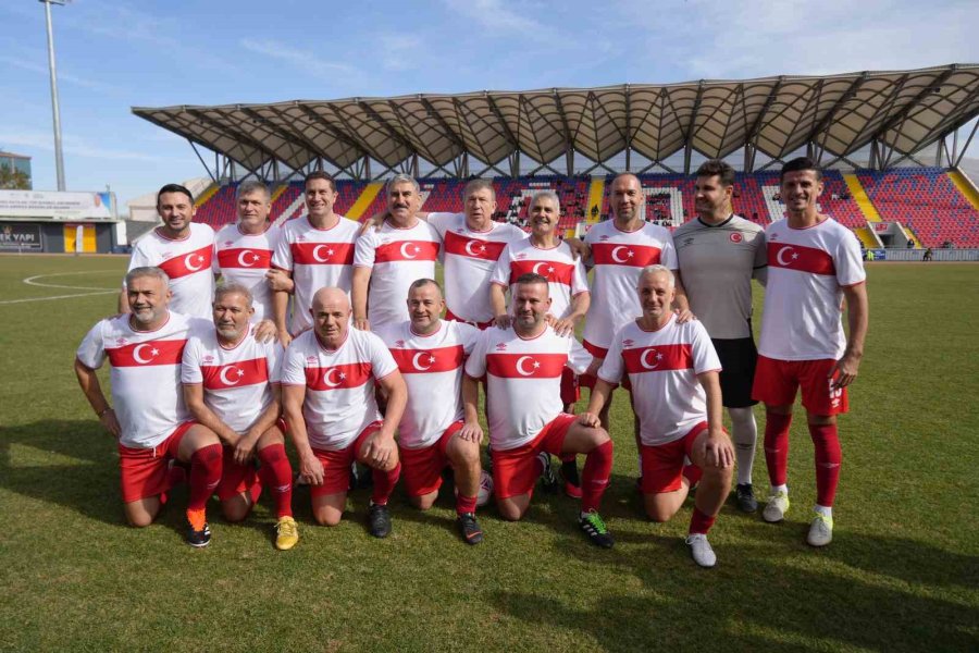 Futbolun Efsane İsimleri Niğde’de Buluştu