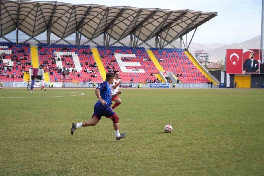 Futbolun Efsane İsimleri Niğde’de Buluştu