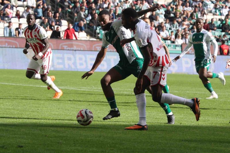 Trendyol Süper Lig: Konyaspor: 0 - Samsunspor: 2 (ilk Yarı)