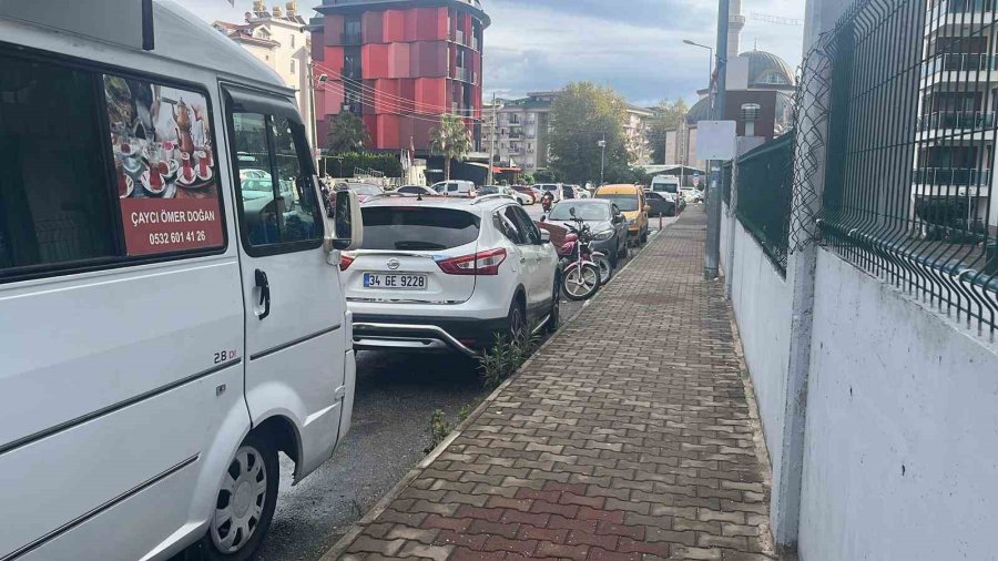 Alanya’da Sokakta Kadına Saldırıda Bulunan Şahıs Adliyeye Sevk Edildi