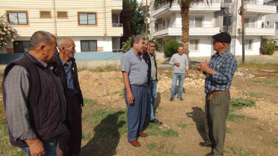 Mersin’de Bir Kişi Yer Altı Su Kaynaklarını Bulabiliyor, Bulduğunda Elektrik Çarpmışa Dönüyor