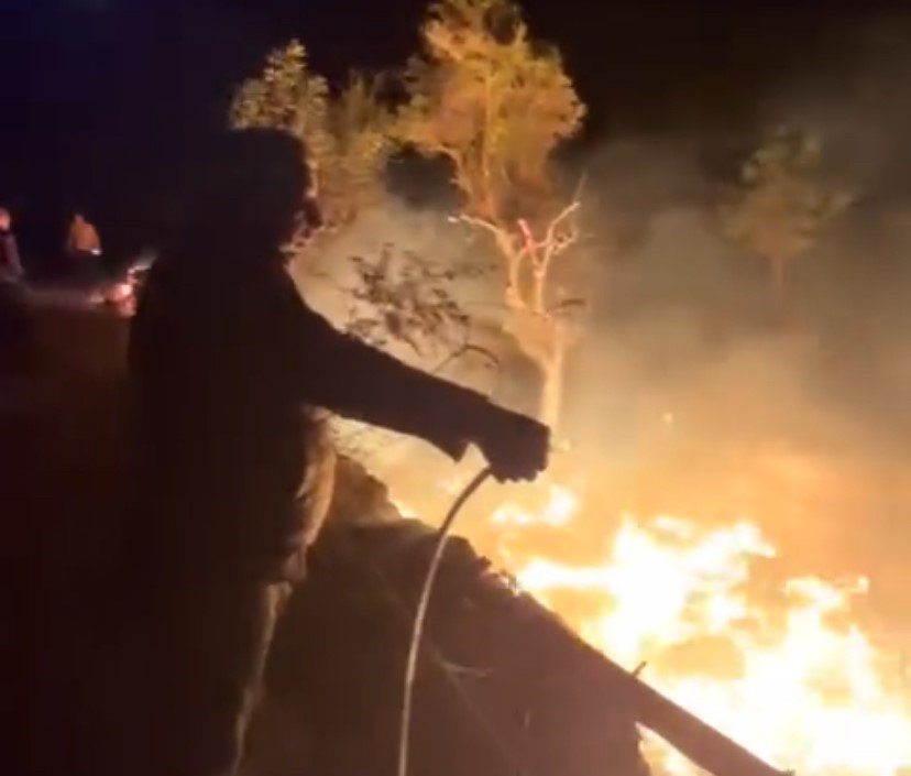 Barakayı Kül Eden Yangın Seralara Ulaşmadan Söndürüldü