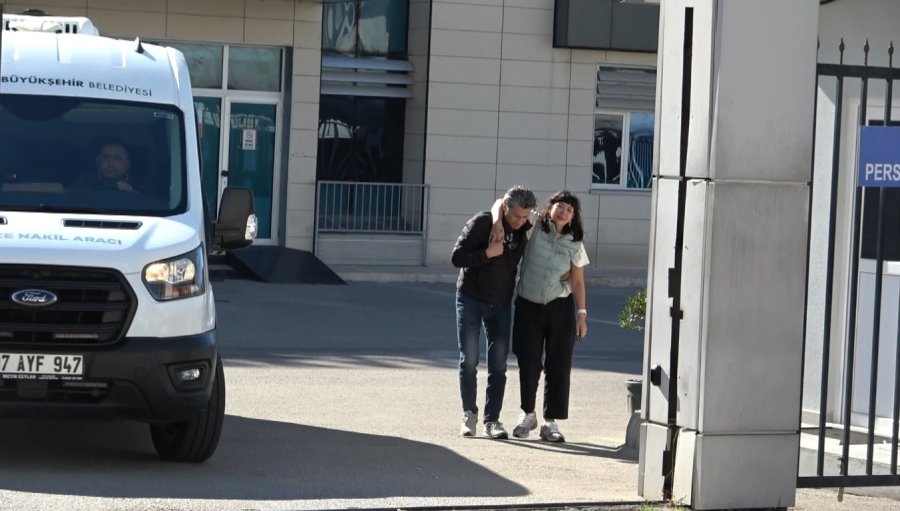 Sokak Ortasında Defalarca Bıçaklanarak Öldürülen Yaşlı Adamın Cenazesi Alındı